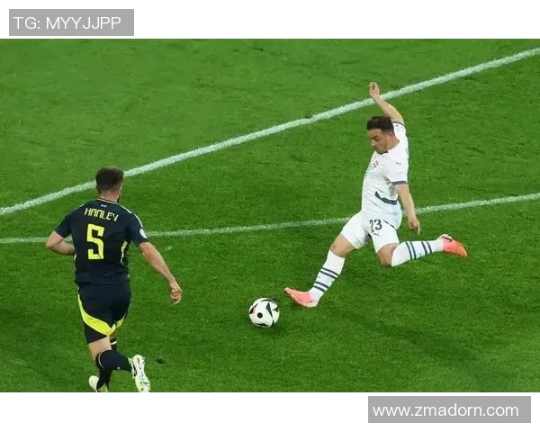 进球瞬间的精彩回顾与分析：每一颗进球背后的战术布局与球员智慧